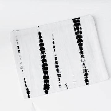 c'est beau1872 Beauty Accessories – Shibori Print Pouch in Black